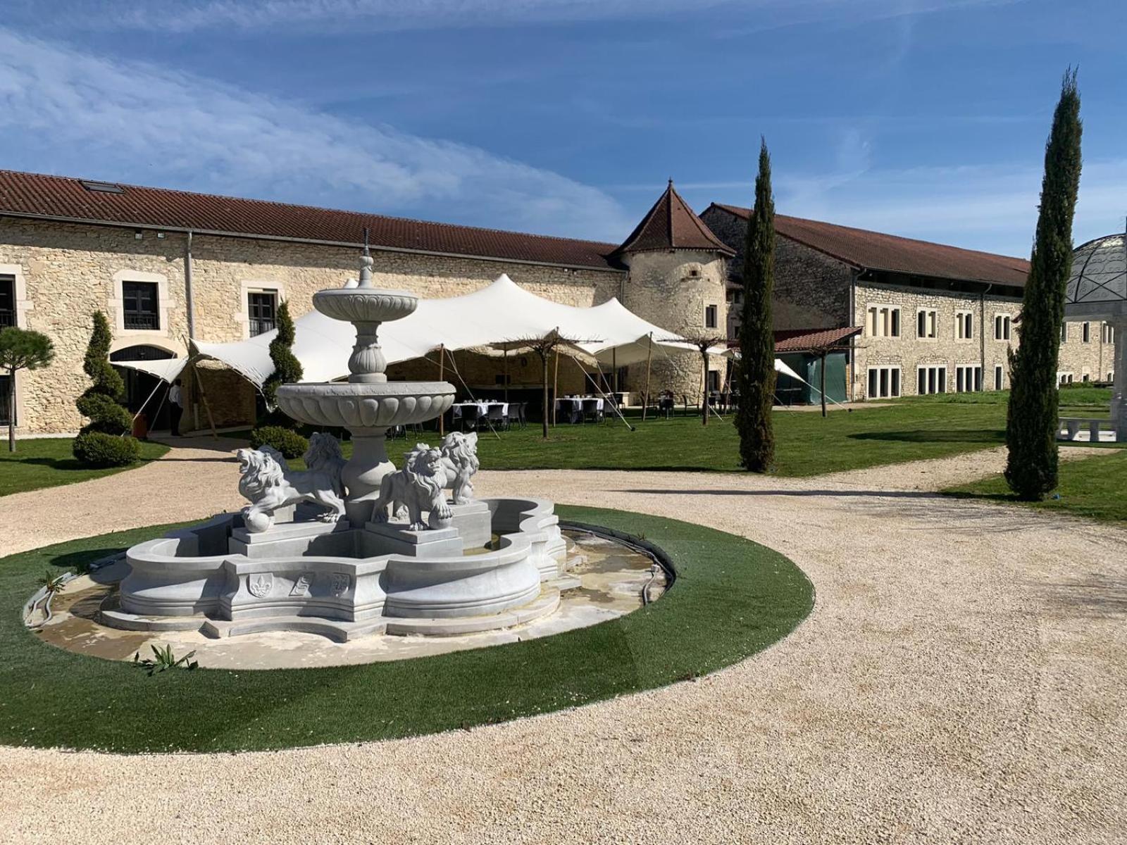Les Dependances De Chapeau Cornu Vignieu Exterior foto